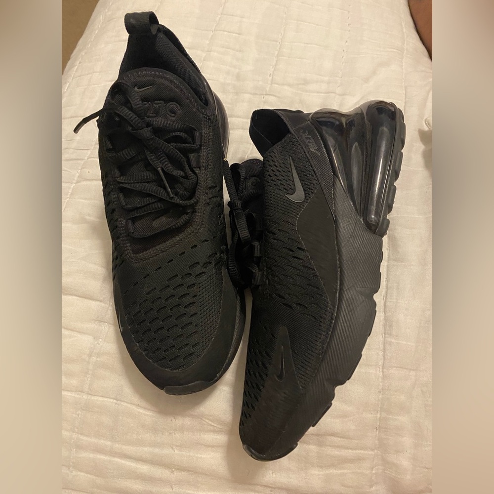Nike Womens Air Max 270